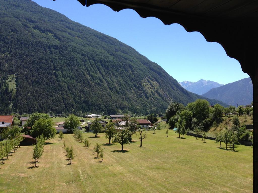 Gasthaus Sonne Tarrenz Szoba fotó